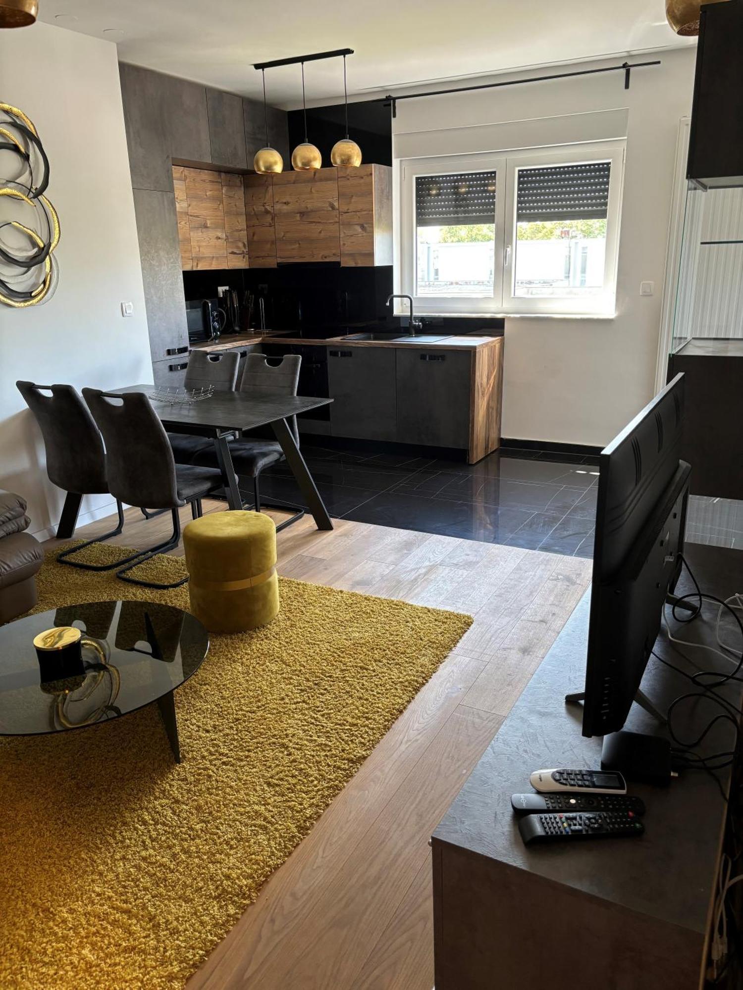 City East Apartment Zagreb With Private Parking Buitenkant foto
